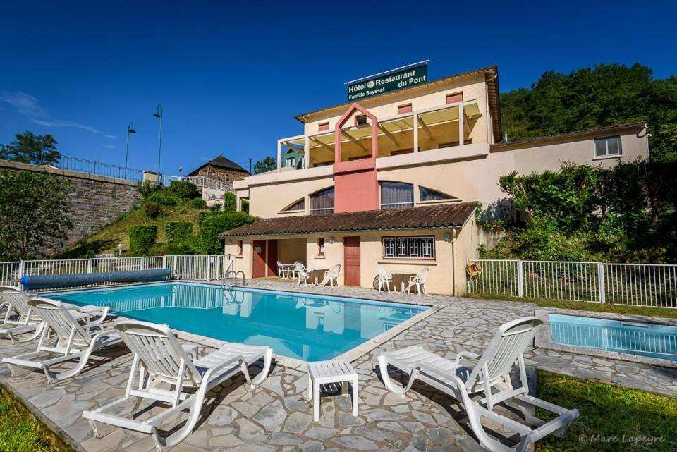Logis Hotel Restaurant Du Pont Ambialet Kültér fotó