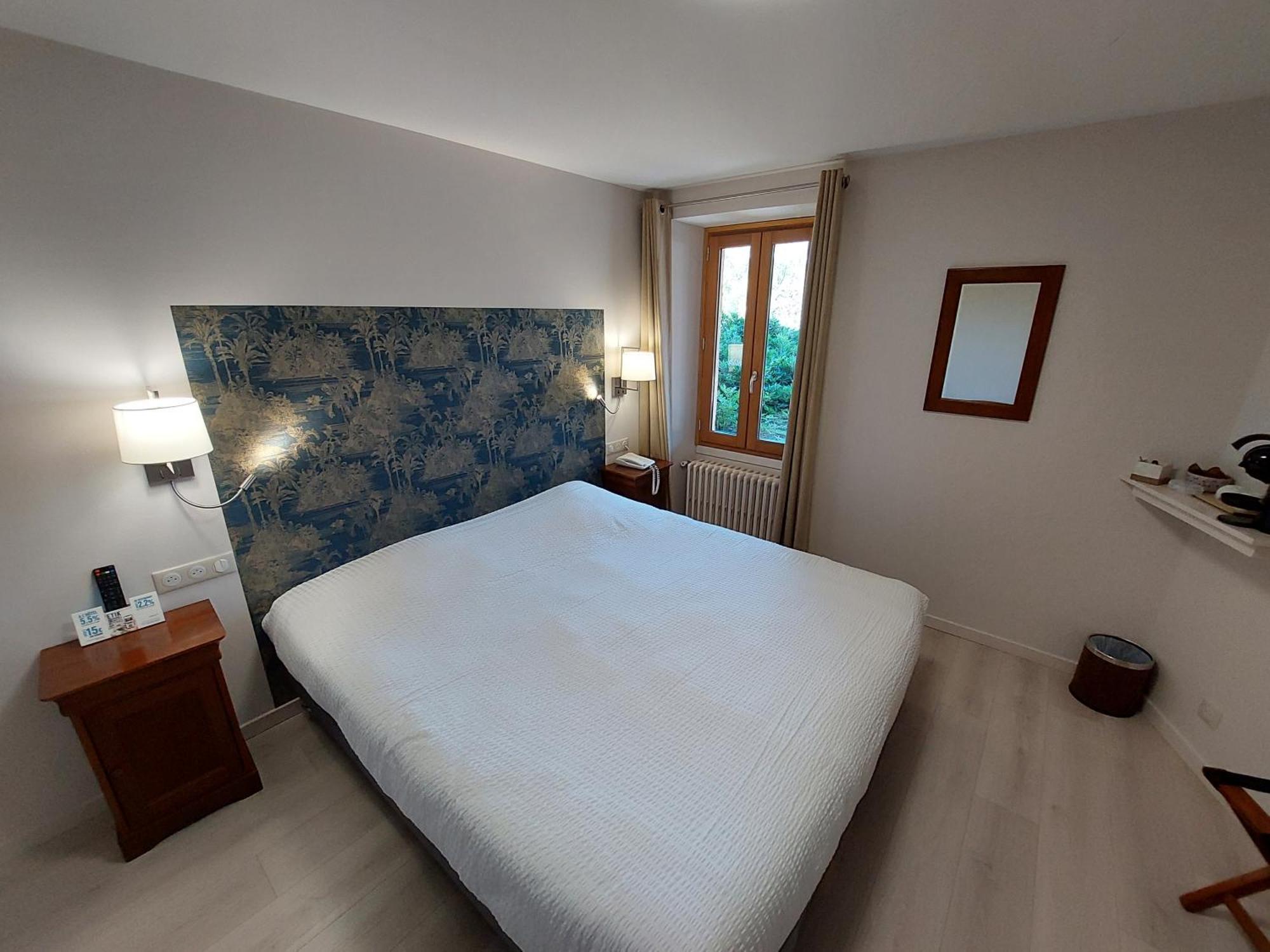 Logis Hotel Restaurant Du Pont Ambialet Kültér fotó