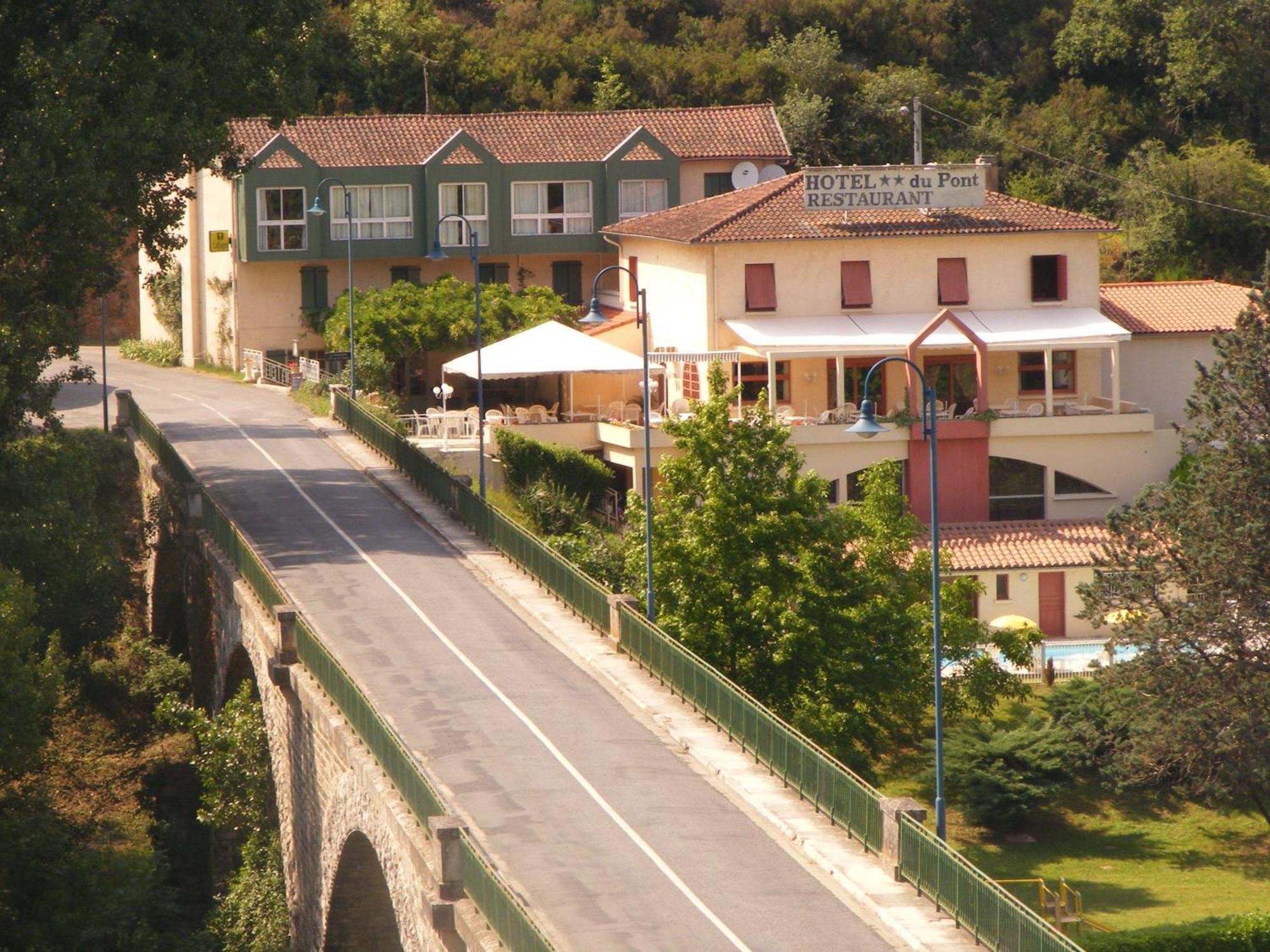 Logis Hotel Restaurant Du Pont Ambialet Kültér fotó