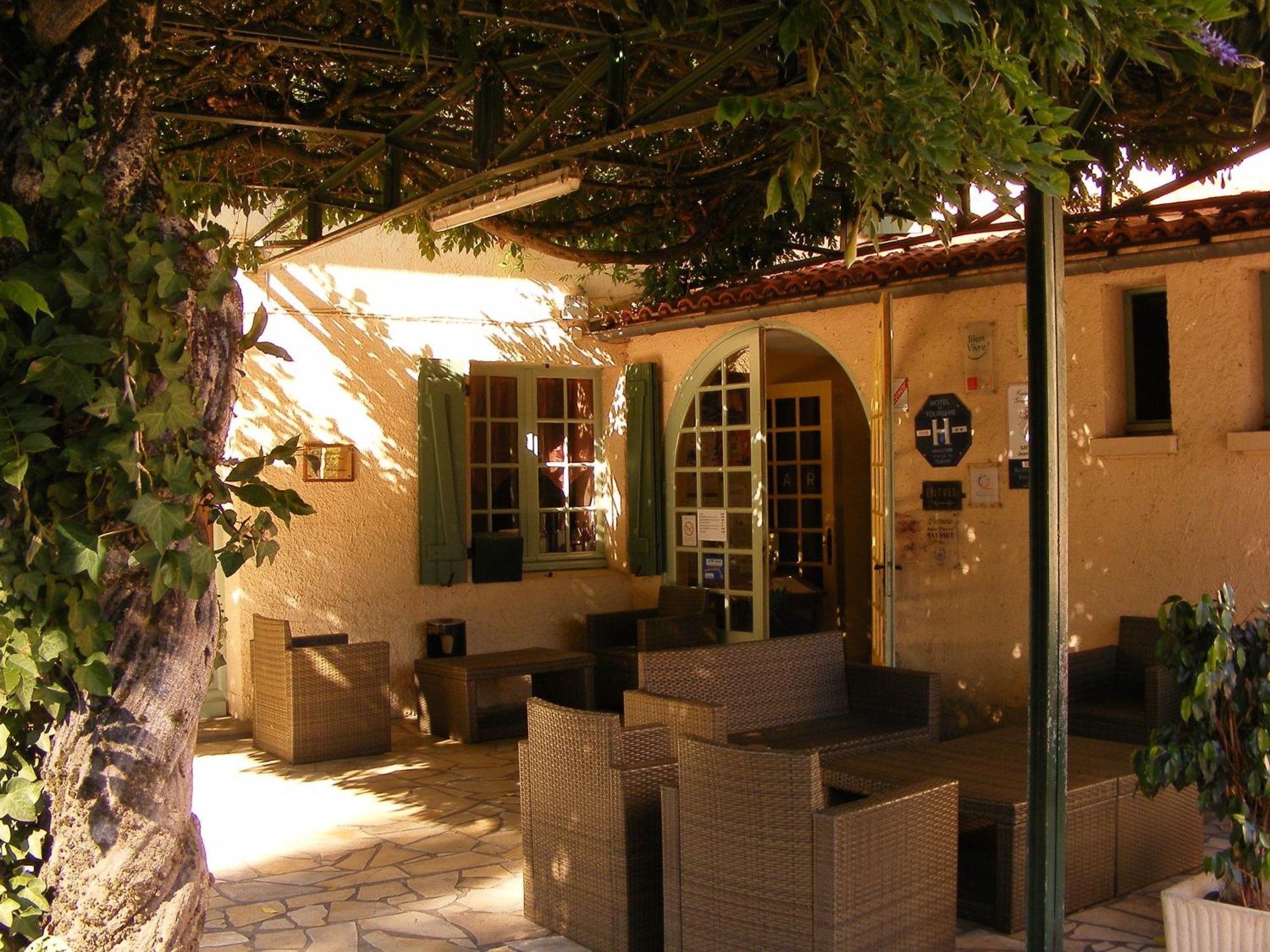 Logis Hotel Restaurant Du Pont Ambialet Kültér fotó
